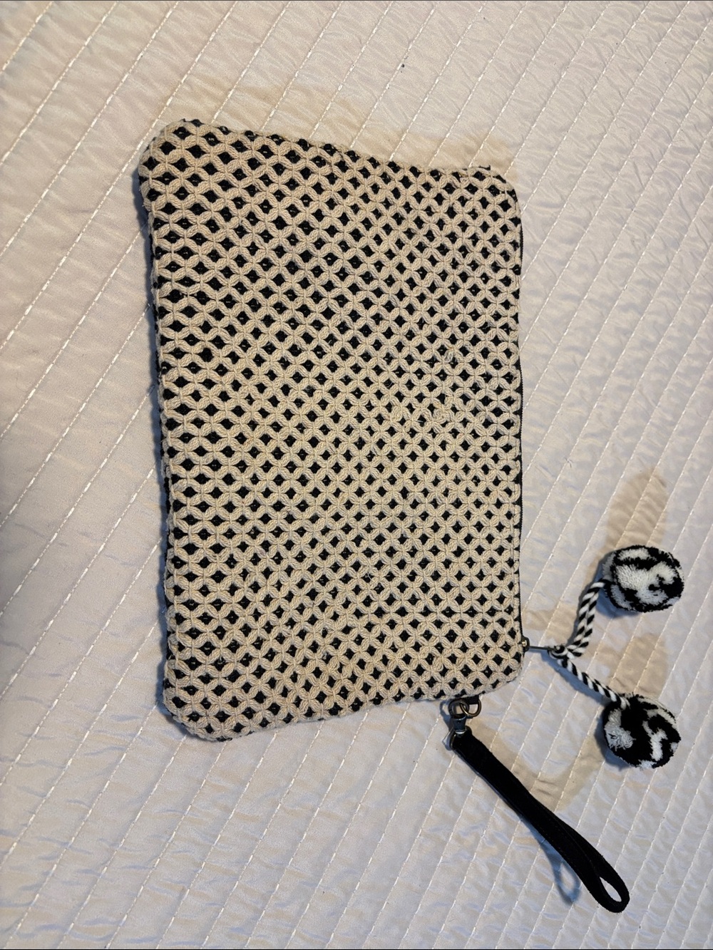 Black & White Geometric Wristlet Clutch - Picture 2 of 7